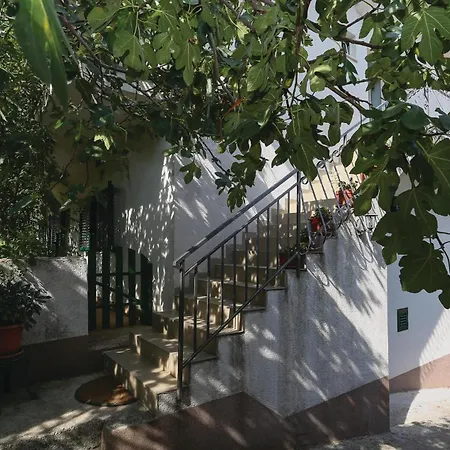 1 Bedroom Awesome In Arbanija * Trogir