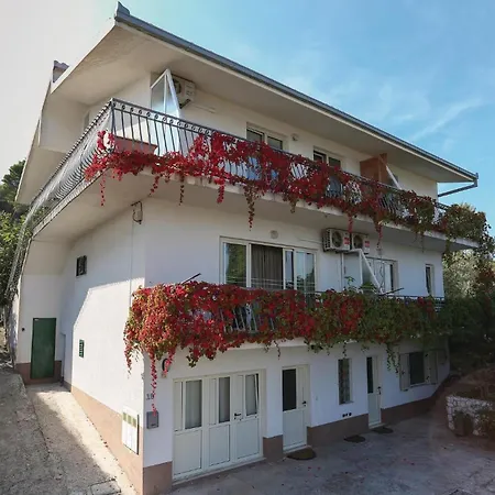 1 Bedroom Awesome In Arbanija * Trogir